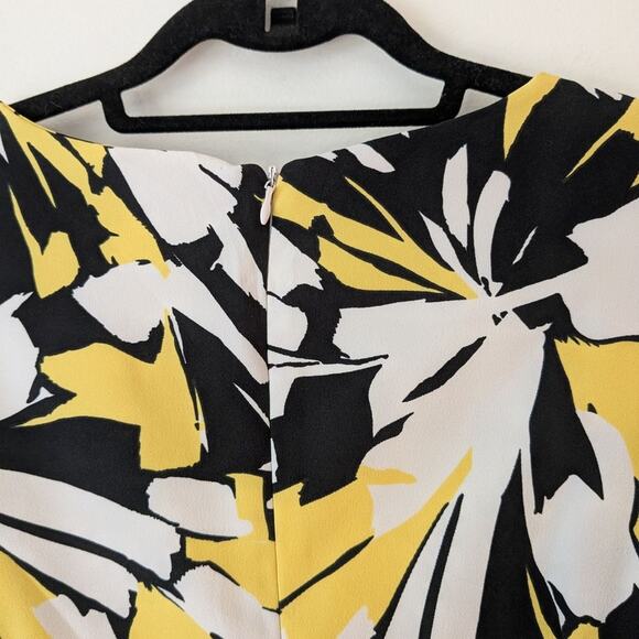 Ronni Nicole Yellow and Black Abstract Dress 12 - Picture 5 of 5